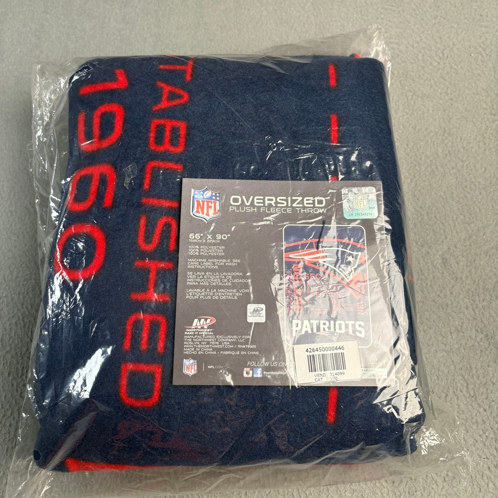NFL New England Patriots Oversized Plush Fleece Throw Blanket 66x90 Northwest